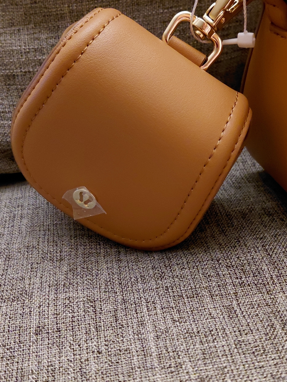 Lululemon Cactus Leathed Mini Purse - Picture 2 of 8